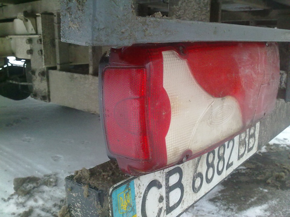 Лампочки в торцях задніх фар 1