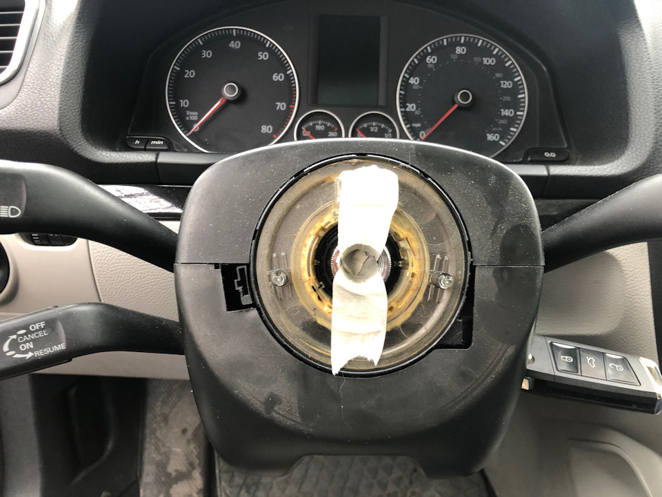 Заміна керма VW Eos 1