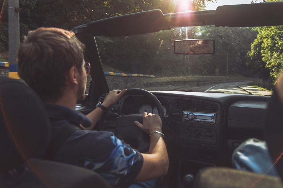 Фото двух VW MK3 Cabriolet) 1