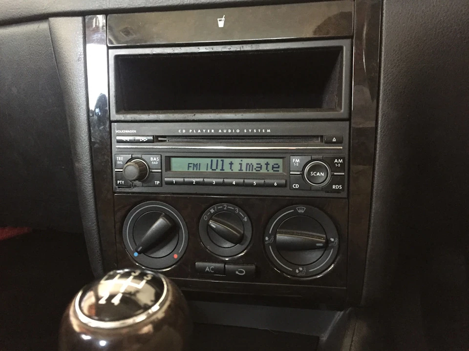 Заміна штатної голови на штатну голову+USB та AUX.