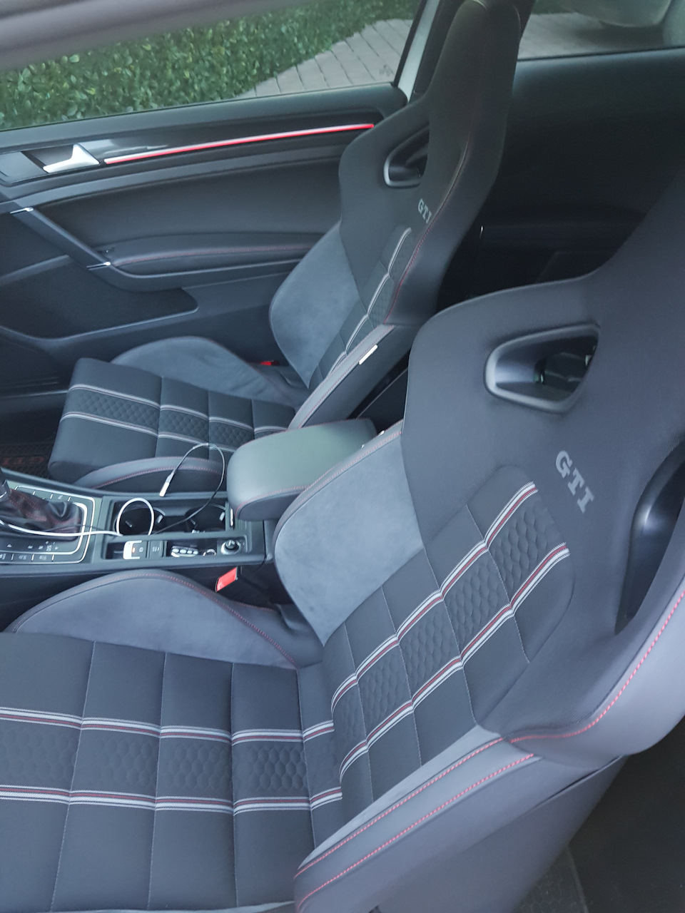 CLUBSPORT RECARO SEATS 1