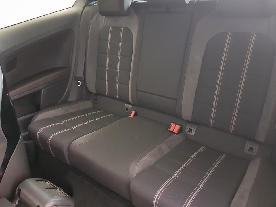 CLUBSPORT RECARO SEATS 4