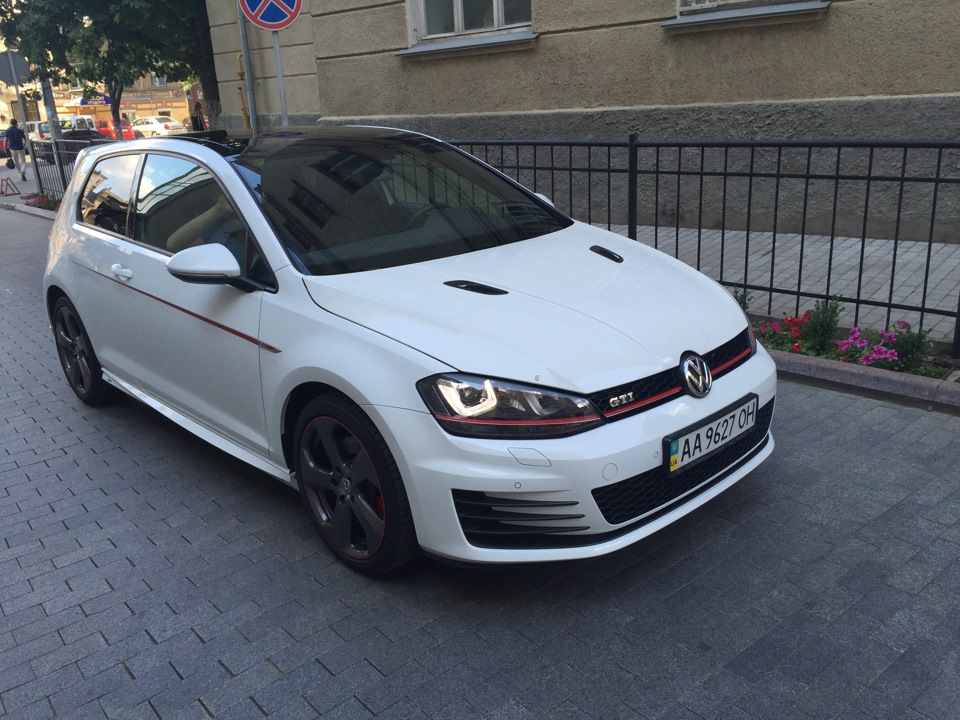Капот Revozport 5