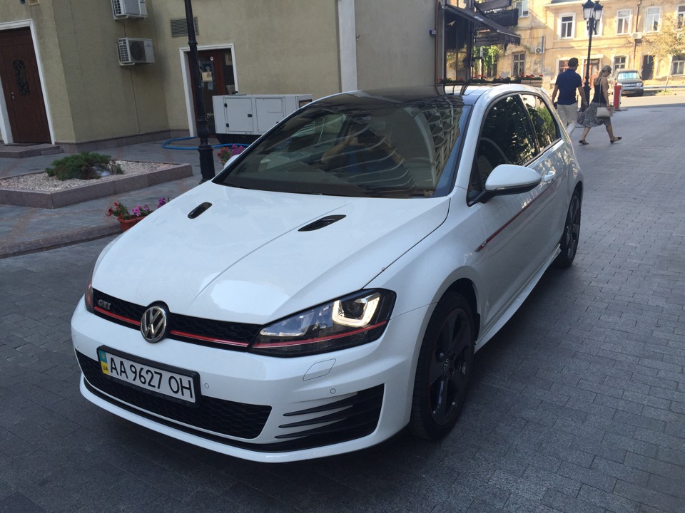 Капот Revozport 2