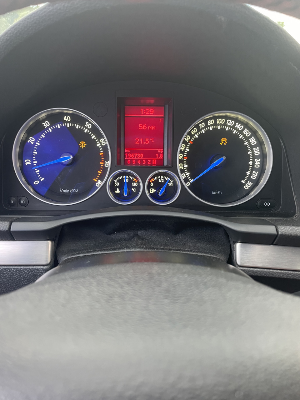 Довгоочікуваний пересвіт приладки GTI в білі шкали і стрілки від Форд-а 1