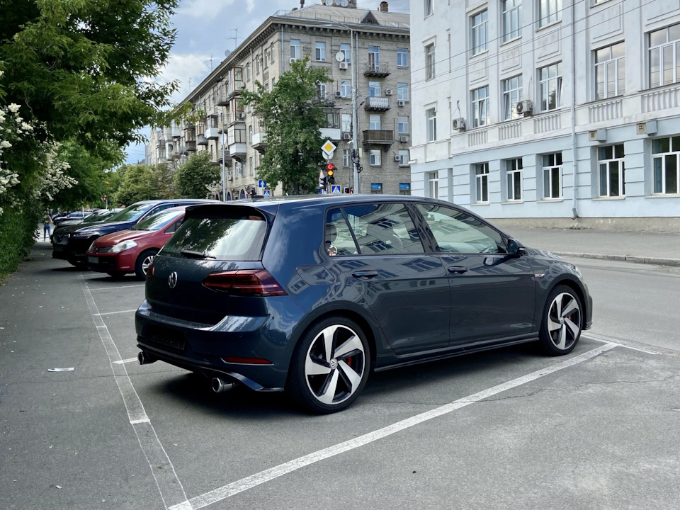 6. Двірники VW Golf 7 Gti 1
