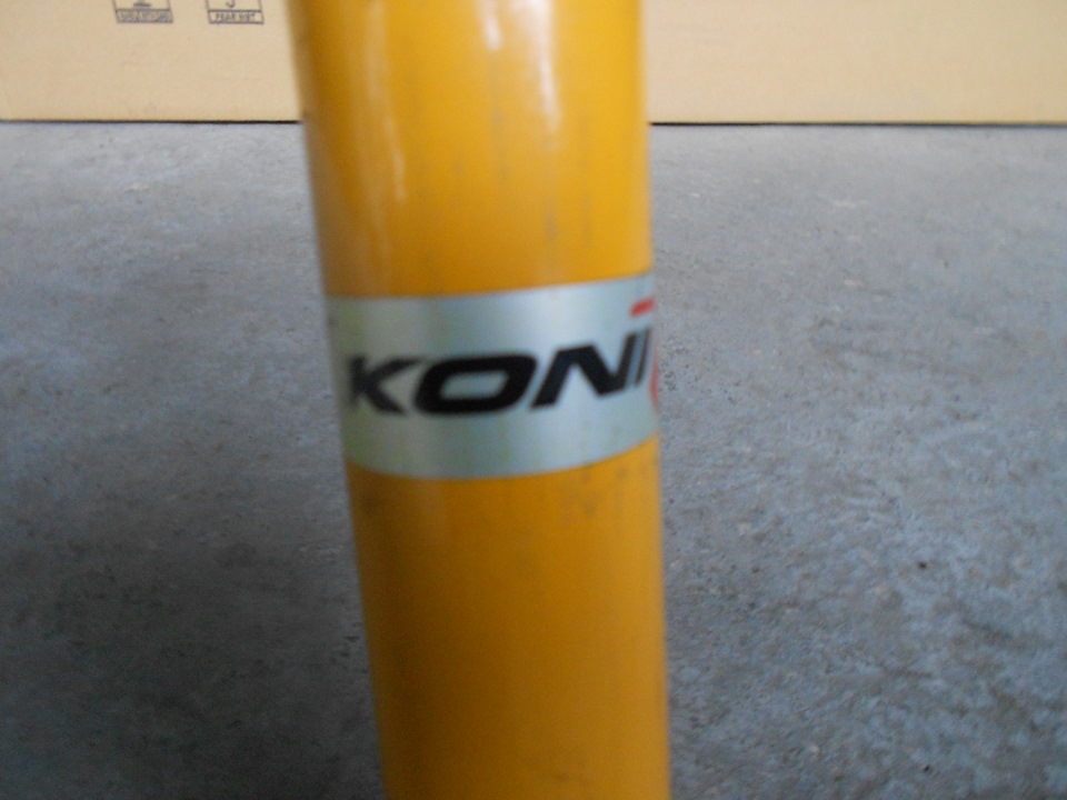 Поставив Koni 3
