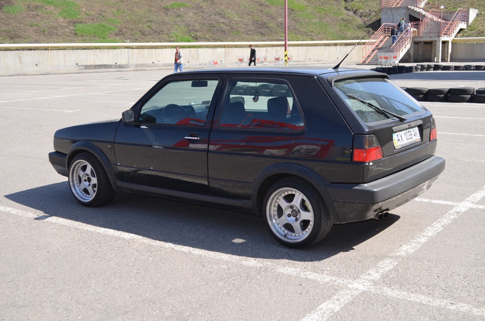 GTI обвіс + Hella Red Black 4