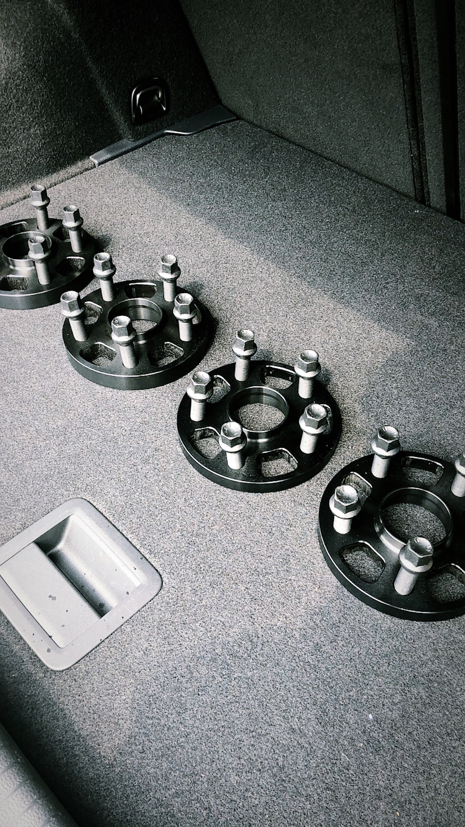 7. Wheel spacers 1