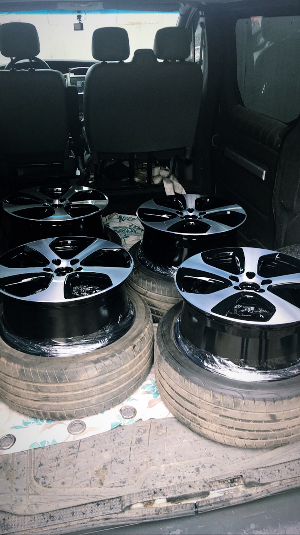 8. Recovery Austin/GoodYear Eagle F1 SuperSport 2