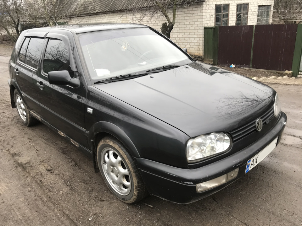 Заміна порогів та зварювальні роботи Golf 3 GTI 1