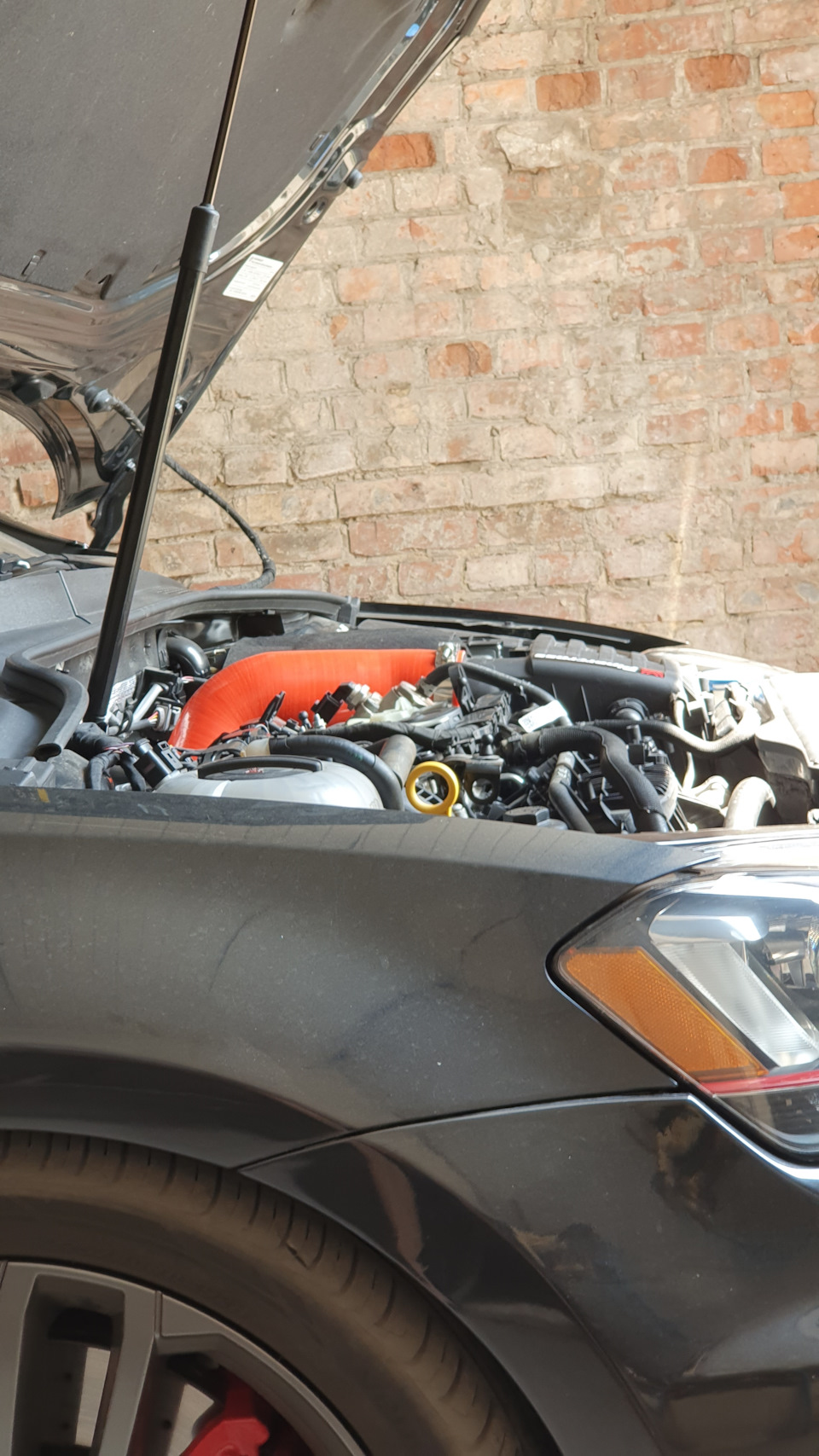 #11. Установка Red silicon pipe, Inlet pipe, Muffler delete, та фільтра Pipercross 1