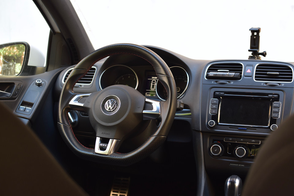 Руль GTI mk7 2