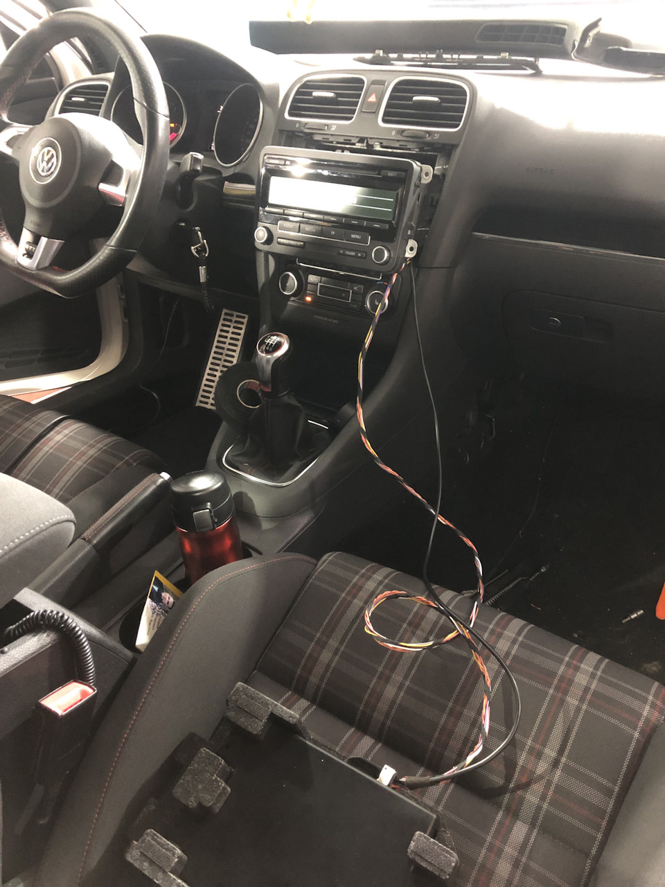 Встановлення блоку блютуз 5k0035730E до RCD310 4