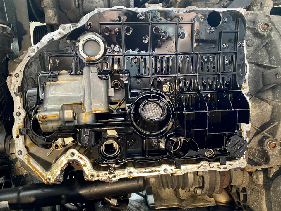 Заміна піддону 2.0 TSI CBFA (CCTA), зворотного клапана та чищення сіточки маслоприймача 4