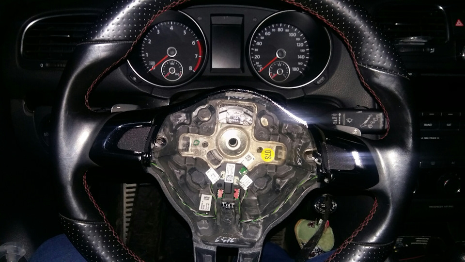 Видалення хрому накладок керма Golf 6 gti 2
