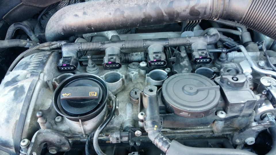 Заміна свічок та червоні котушки Golf 6 gti 2