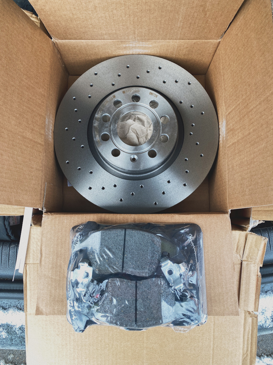 Вентильовані диски brembo + колодки powerstop 1