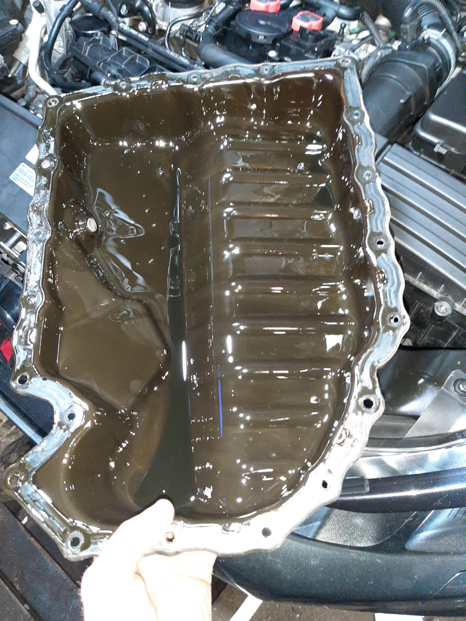 #27. Заміна масла Liqui Moly 5W40 Molygen, зворотного клапана VAG 06H103156 та прокладки VAG 06J103147 на 2.0tsi CCTA 1