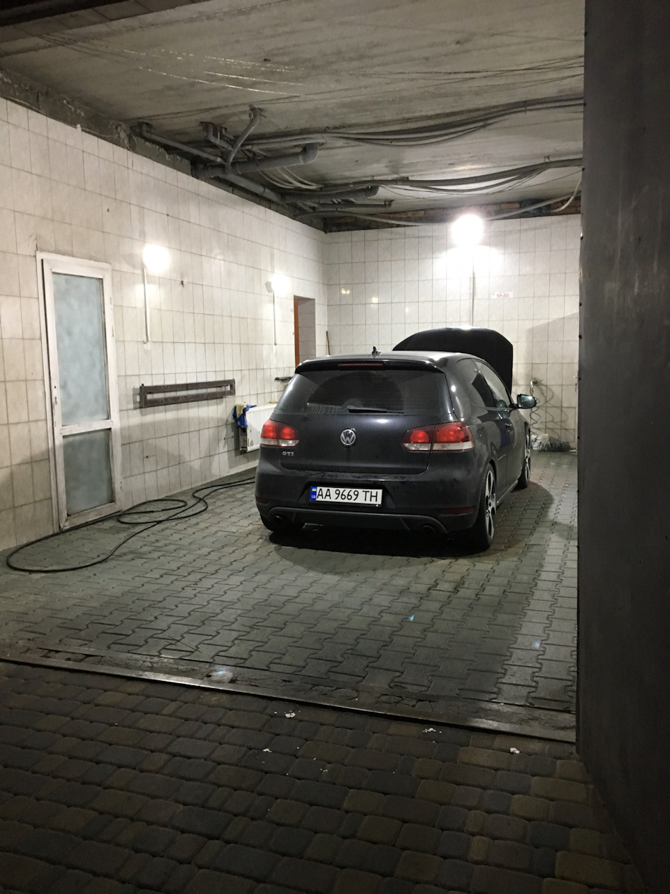 Чорні значки VW. 3