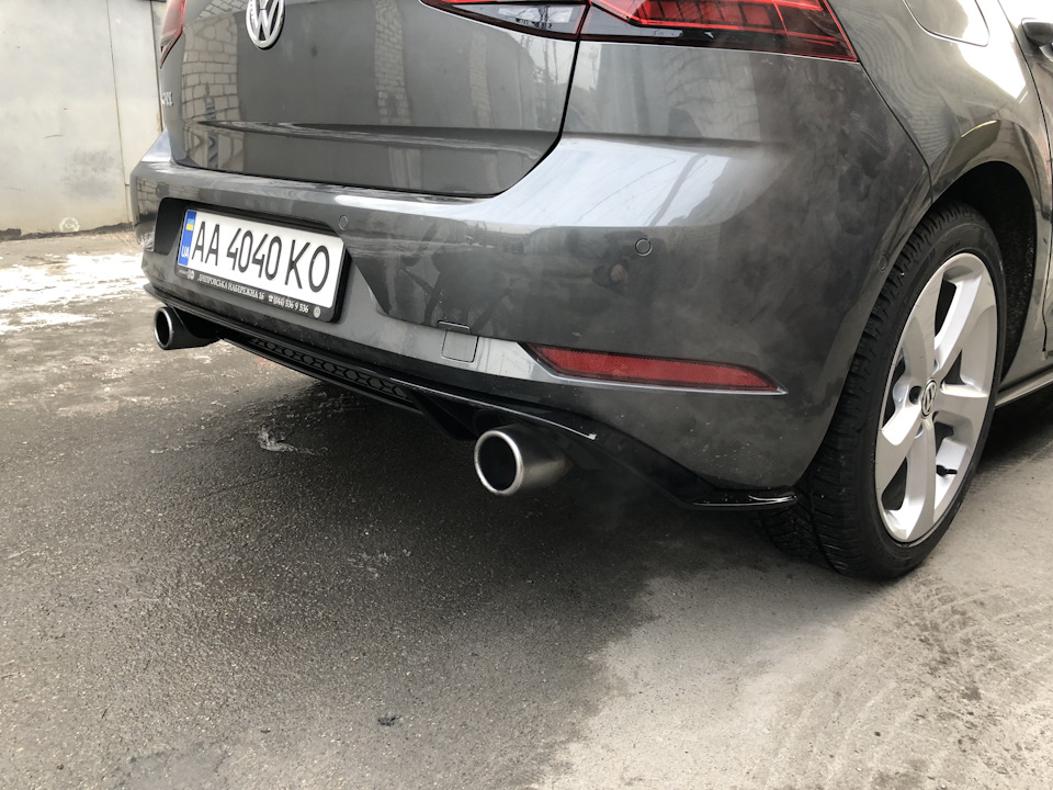 чорний глянець/номери на магнітах 2