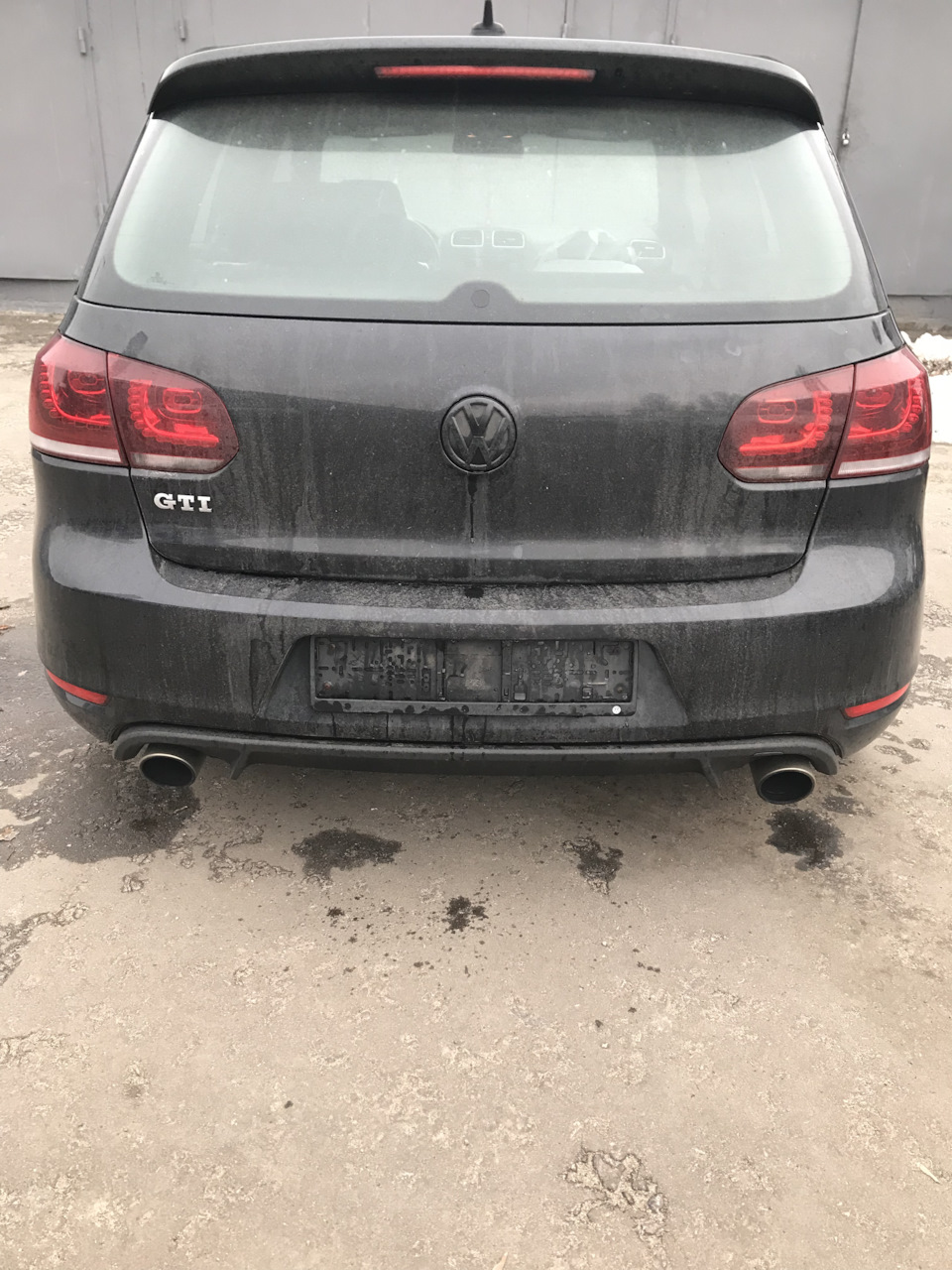 Задній бампер Golf R20 2