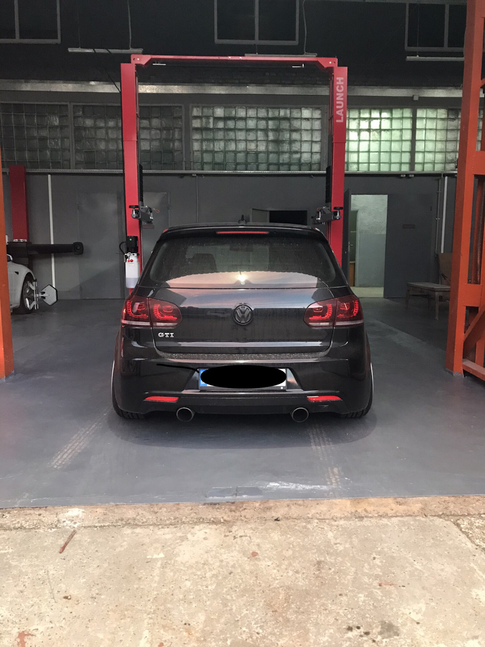 Задній бампер Golf R20 4