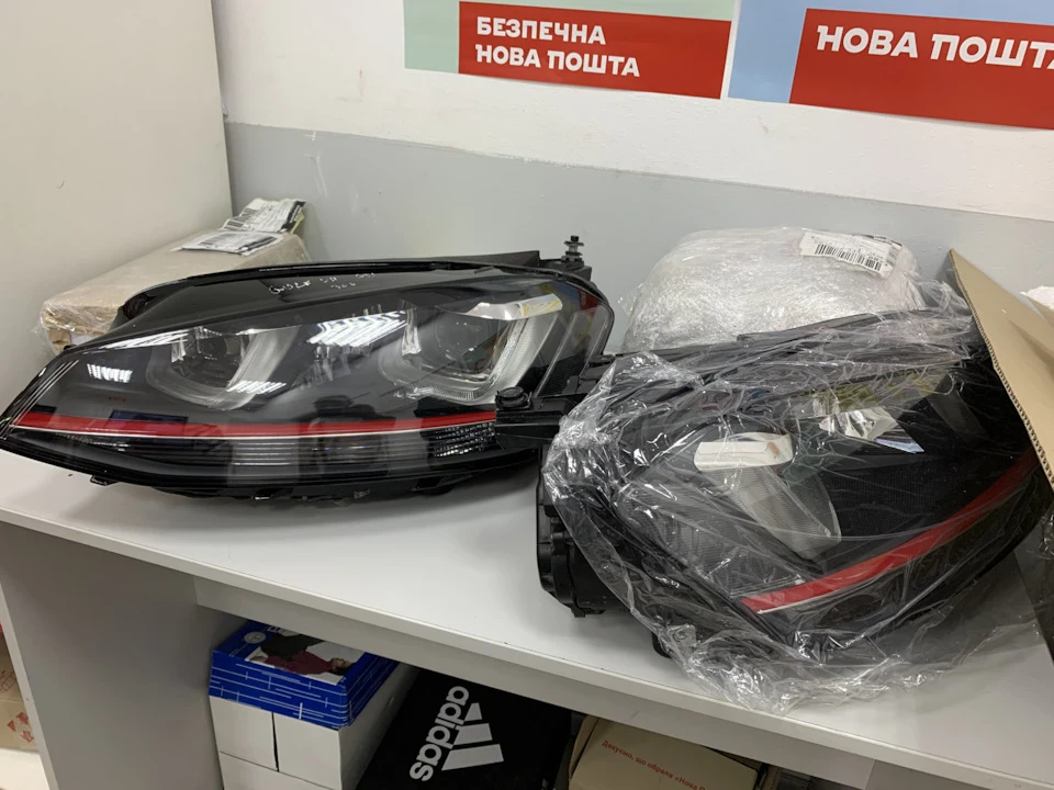 Світлодіодні адаптивні фари