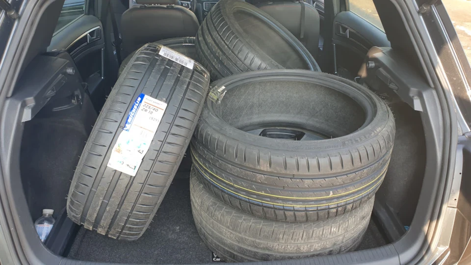 Michelin Pilot Sport 4 225/40 R18 92Y XL