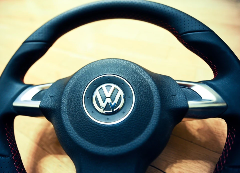 Продам НЕмультируль GTI з подушкою для Golf V/VI
