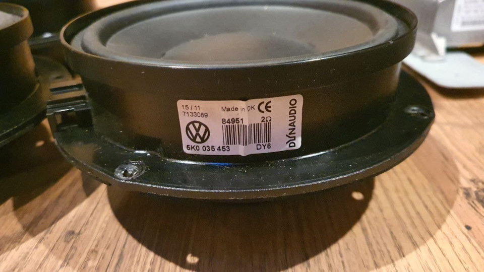 Dynaudio + штатний Bluetooth 4