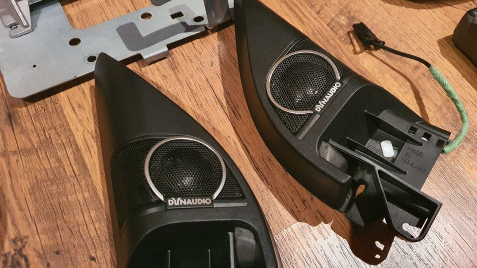 Dynaudio + штатний Bluetooth 3