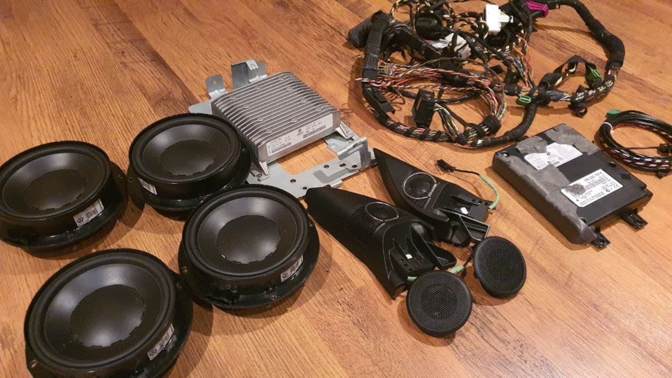 Dynaudio + штатний Bluetooth 2