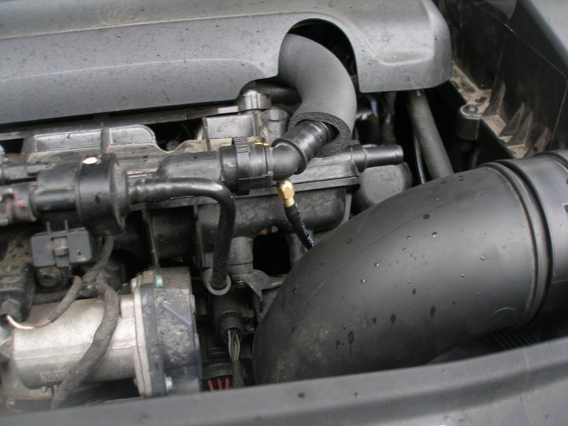 HKS 60mm Boost Gauge 1
