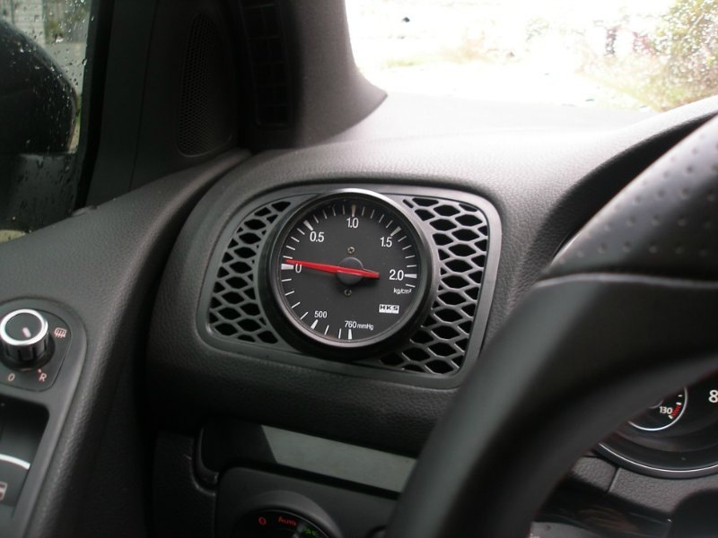 HKS 60mm Boost Gauge 4