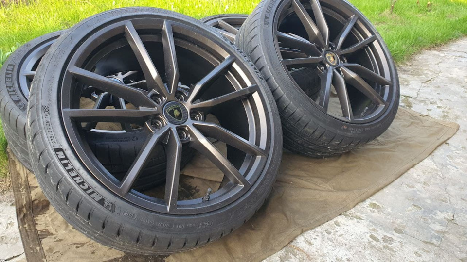 Pretoria R19 у темній бронзі, Lambo Style 4