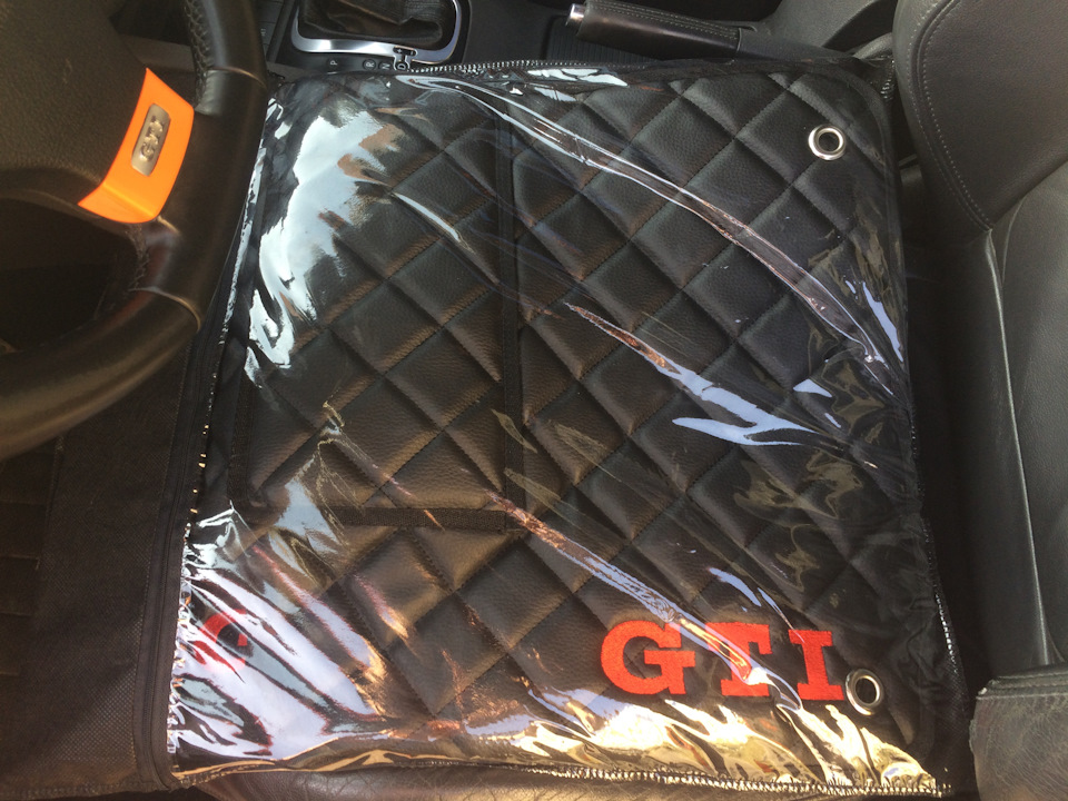 Килимки GTI з еко-шкіри. 5