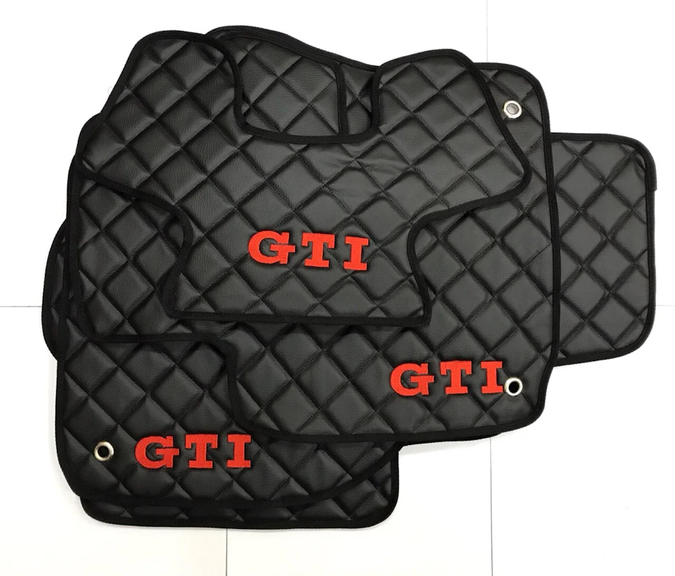 Килимки GTI з еко-шкіри.