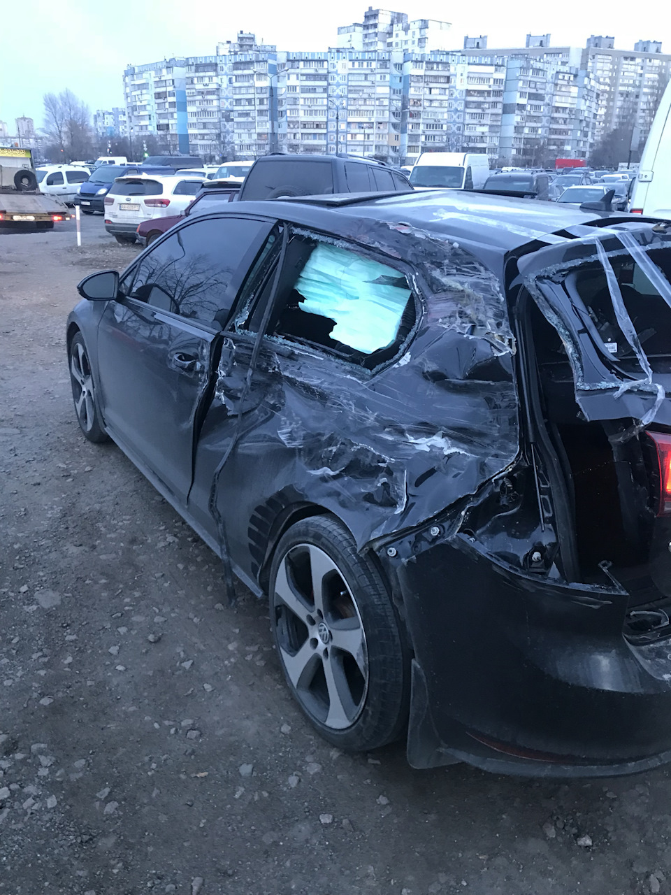 Не довго музика грала, не довго фраєр танцював. 2