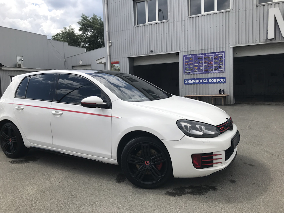 Volkswagen Golf GTI 5