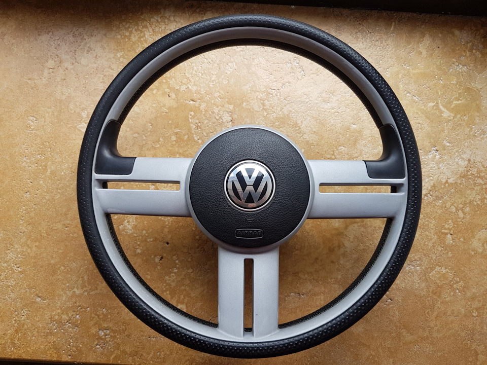 Lupo 3L steering wheel 2