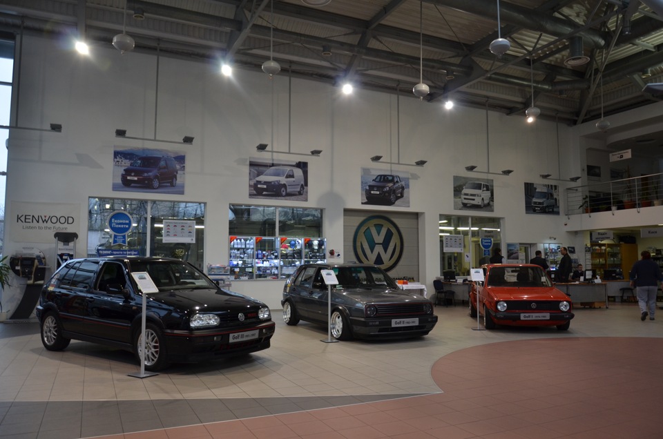 Наші машинки на презентації нового VW Golf 7 1