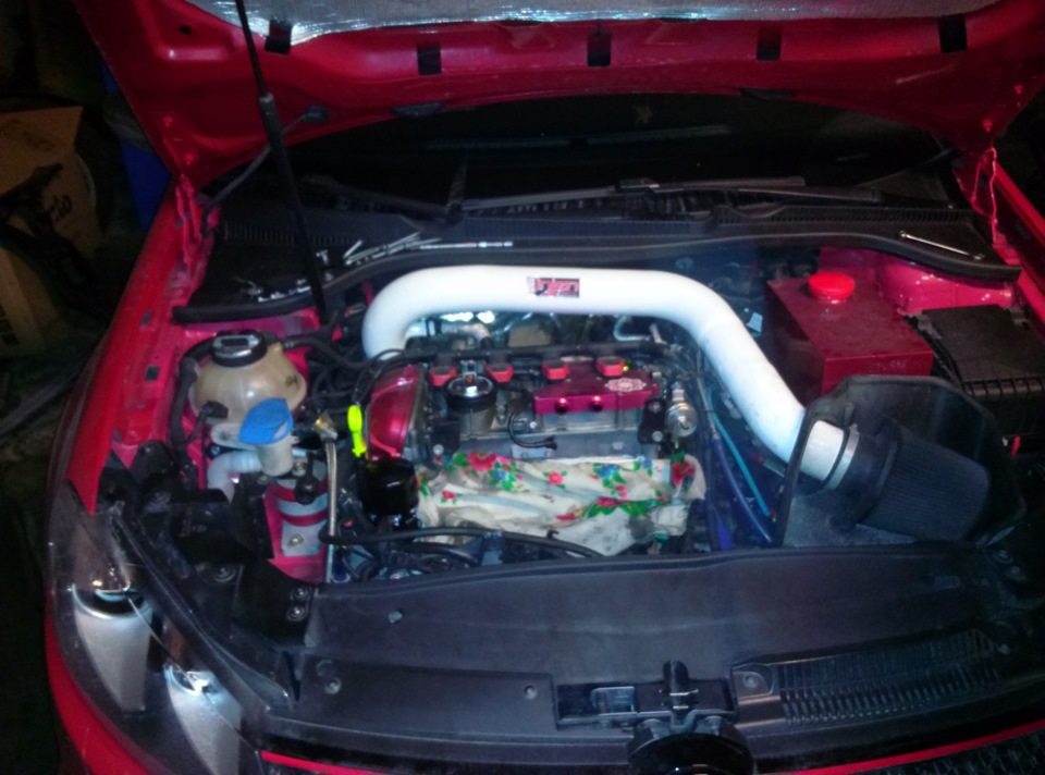 свято наближається - колектор одягається :) HPA Intake manifold 2.0 TSI 2