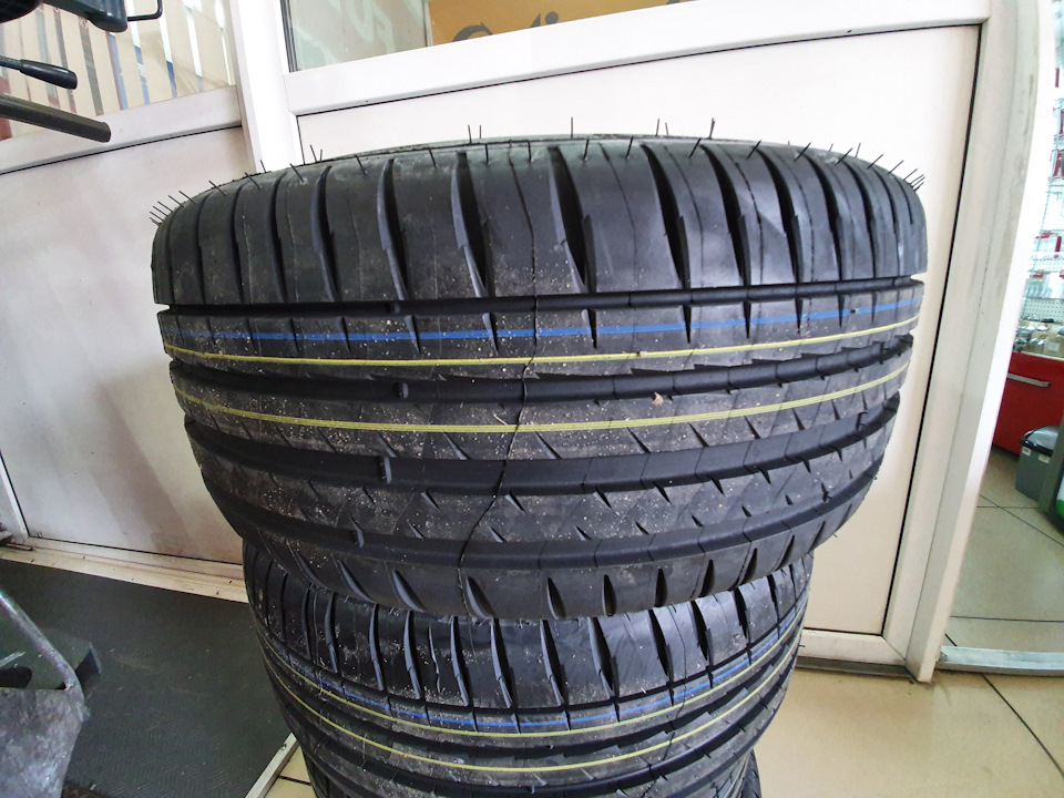 Michelin Pilot Sport 4 🌤 влітку 🏁 3