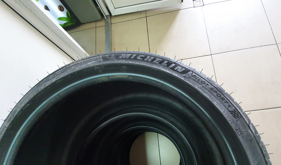 Michelin Pilot Sport 4 🌤 влітку 🏁 4