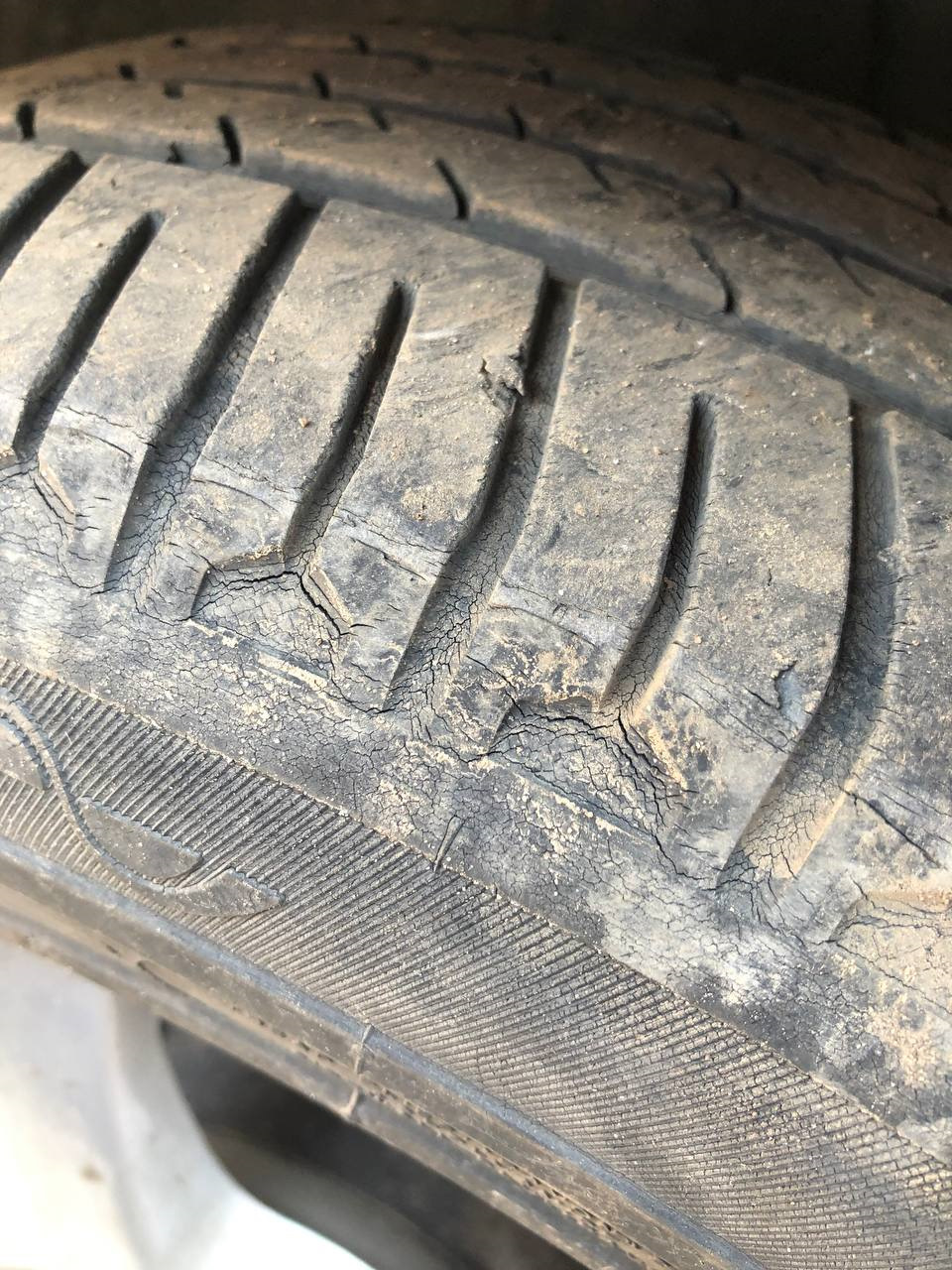 Питання до знавців. Стара гума Michelin (2002) 3