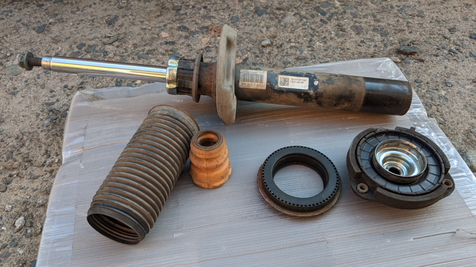 Заміна передніх амортизаторів на Sachs 317575 5