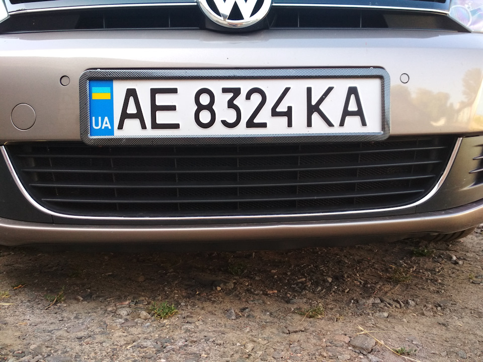 Захистна сітка в бампер + номерні рамки 5