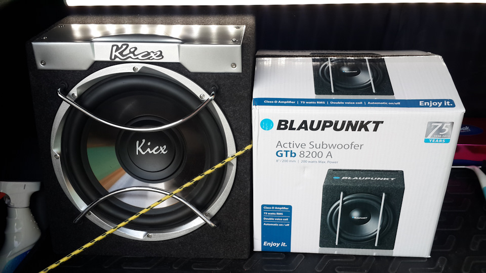 Активний сабвуфер Blaupunkt GTB 8200 A у багажник 1