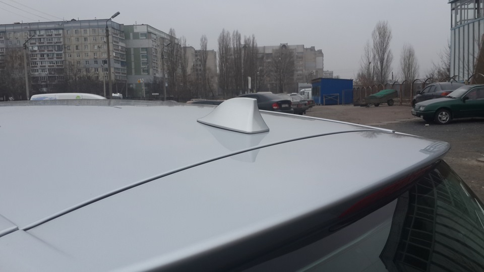 Плавник на дах 2